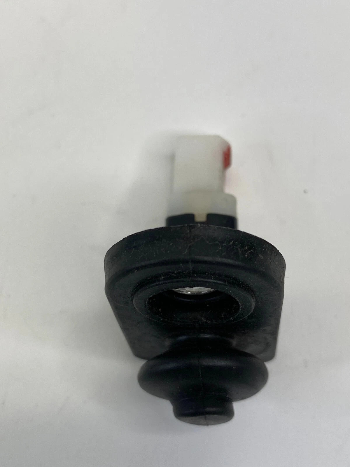2007-2015 HYUNDAI SONATA SEDAN REAR LEFT SIDE DOOR LIGHT SWITCH JAMB SENSOR OEM