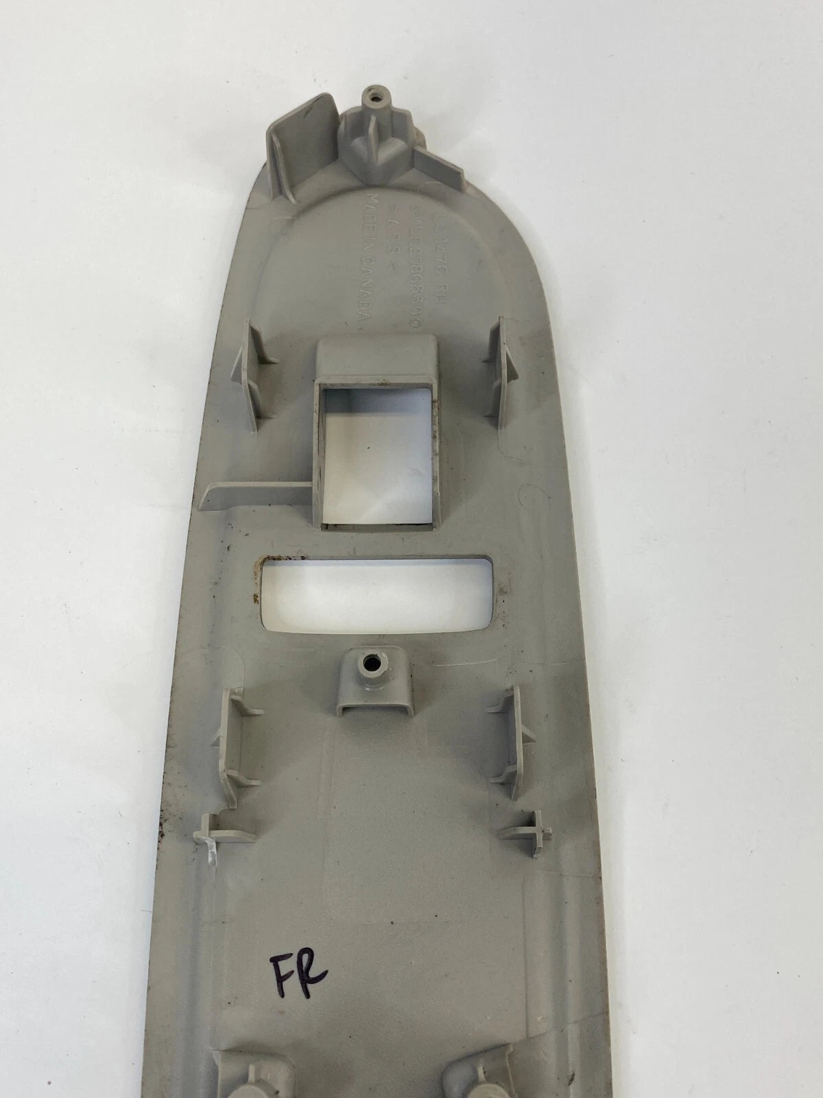 09-12 CHEVROLET TRAVERSE FRONT RIGHT DOOR WINDOW SWITCH BEZEL TRIM 25868390 OEM