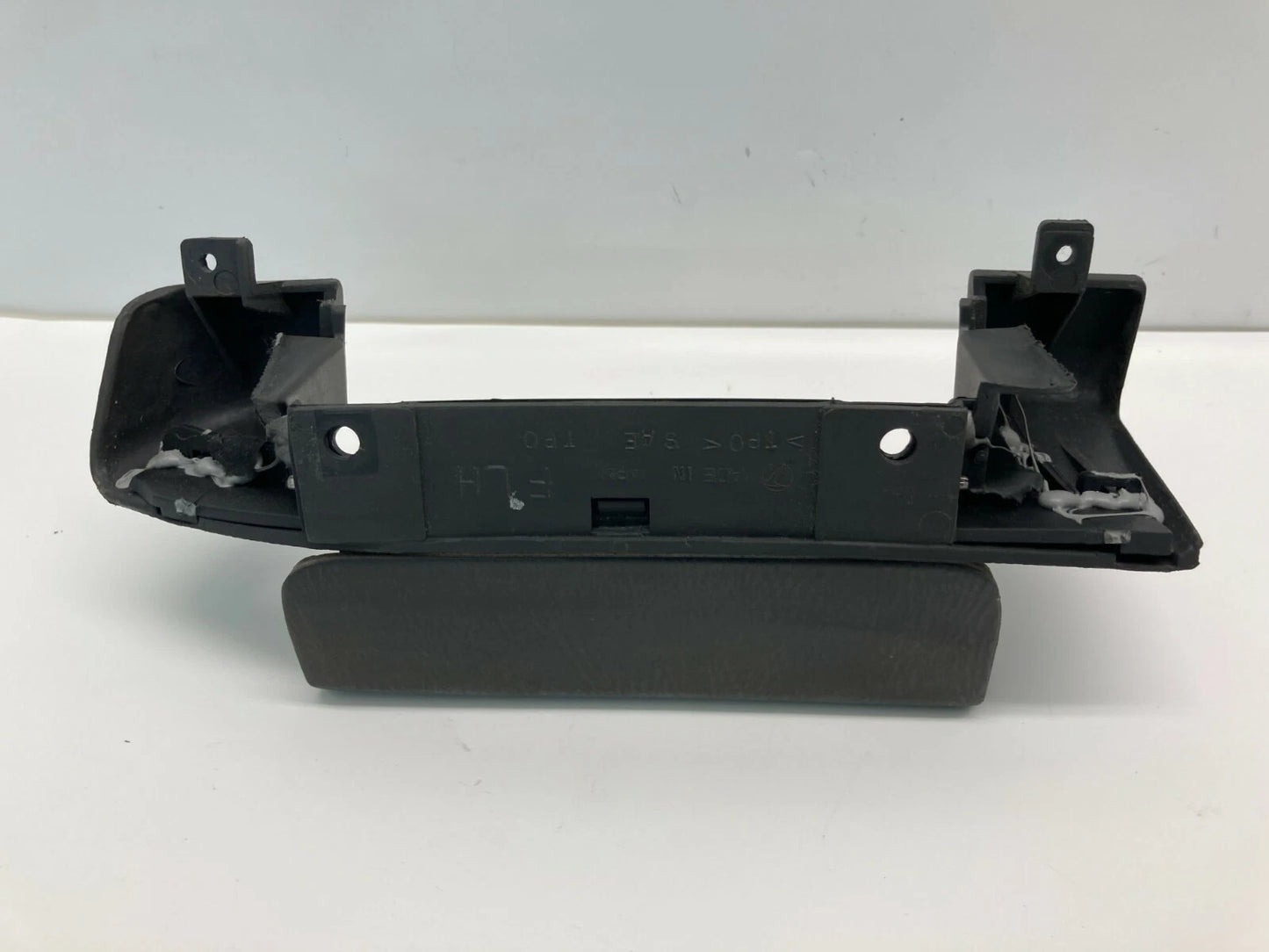 1998-2000 SUBARU FORESTER FRONT LEFT DRIVER SIDE INNER DOOR PANEL ARMREST COVER