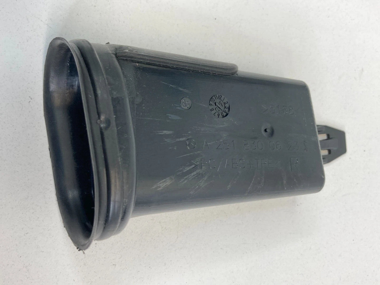 2006-2012 MERCEDES-BENZ R350 FRONT RIGHT A/C AIR VENT UPPER DUCT A2518300623 OEM
