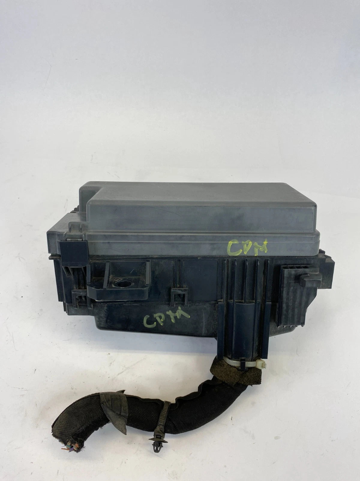 2013-2017 HONDA ACCORD SEDAN 2.4L ENGINE FUSE RELAY BOX COMPARTMENT T2A-A1 OEM