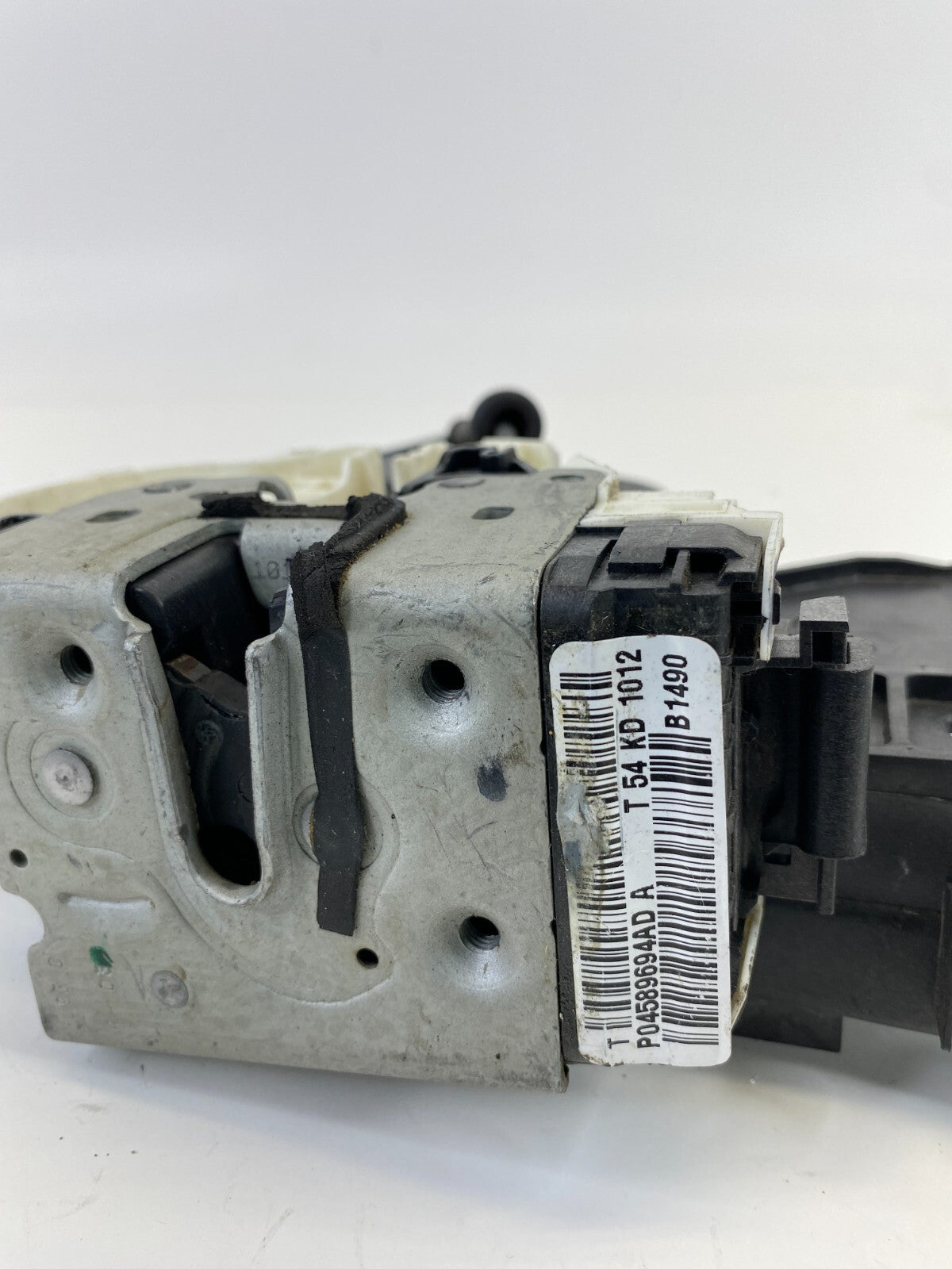 2011-2016 Chrysler Town & Country Front Right Door Lock Latch Actuator 04589694A