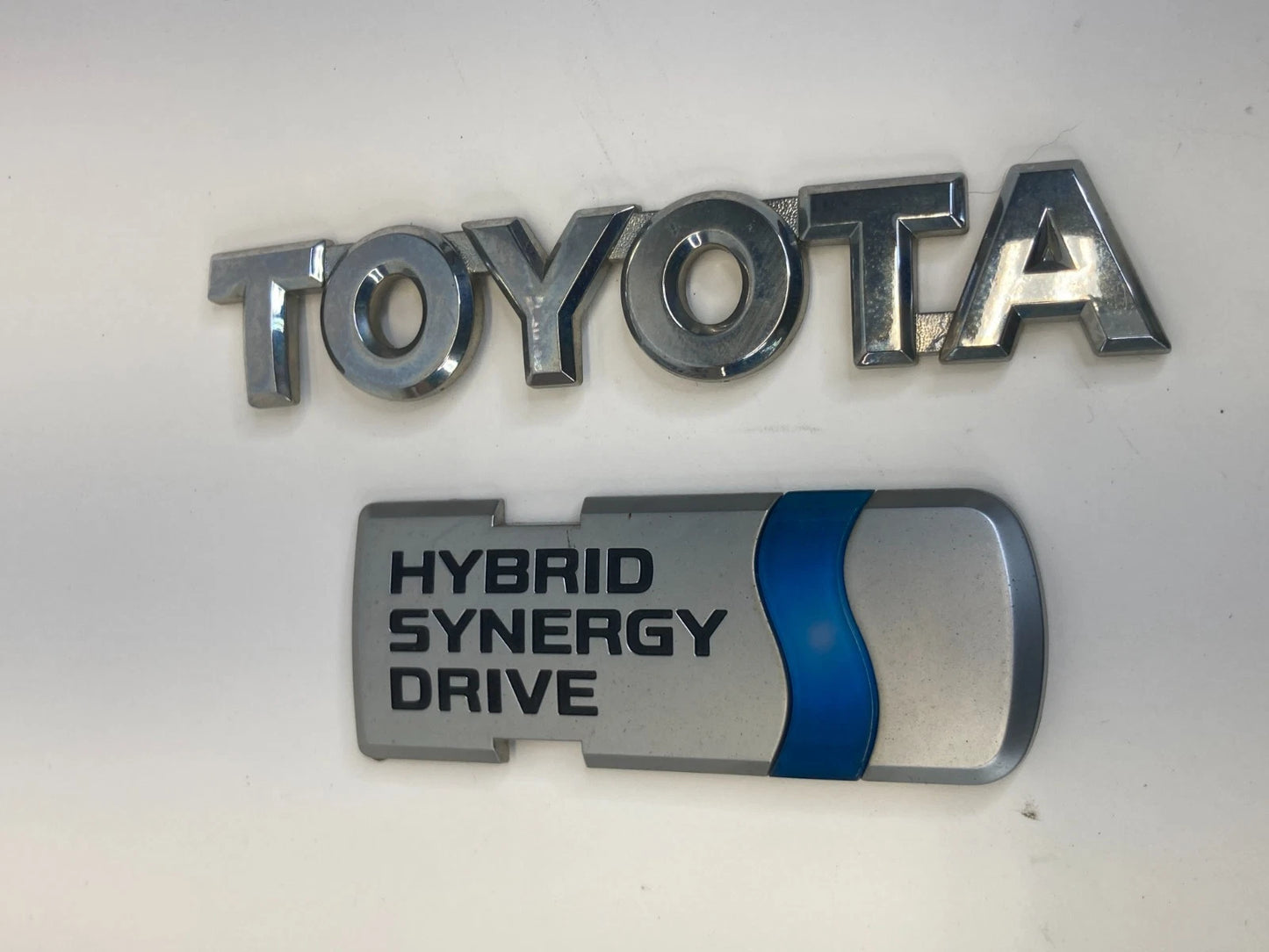 2004-2009 TOYOTA PRIUS REAR EMBLEM TRUNK HATCH LOGO BADGE SIGN SET OEM