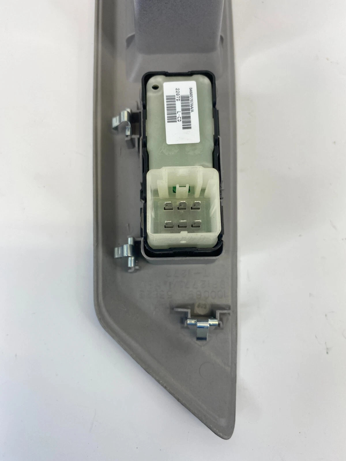 2008 2009 2010 DODGE AVENGER REAR RIGHT BACK SIDE WINDOW BUTTON SWITCH W/ TRIM