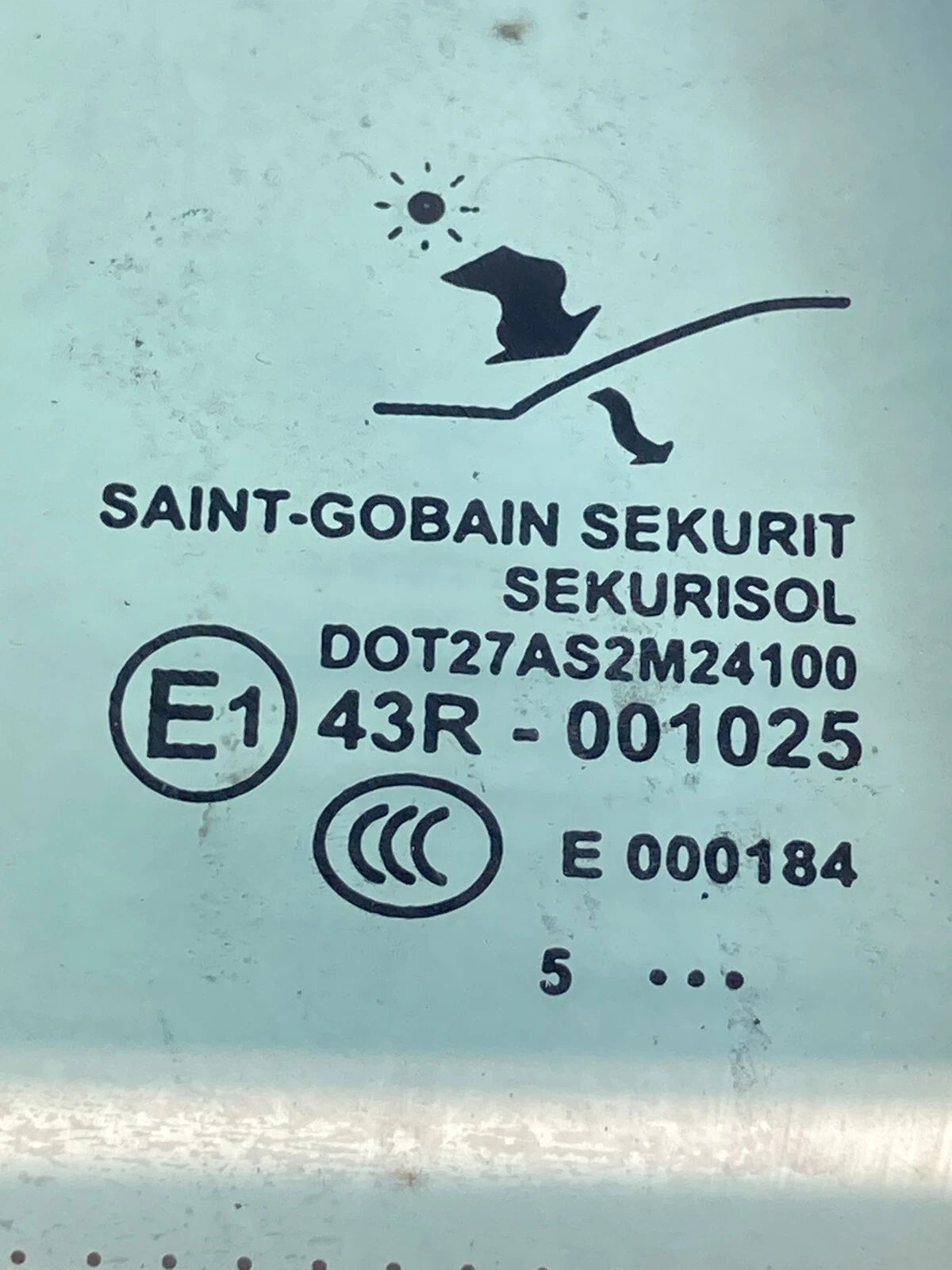 2003-2011 SAAB 9-3 SEDAN REAR RIGHT PASSENGER DOOR VENT QUARTER GLASS OEM