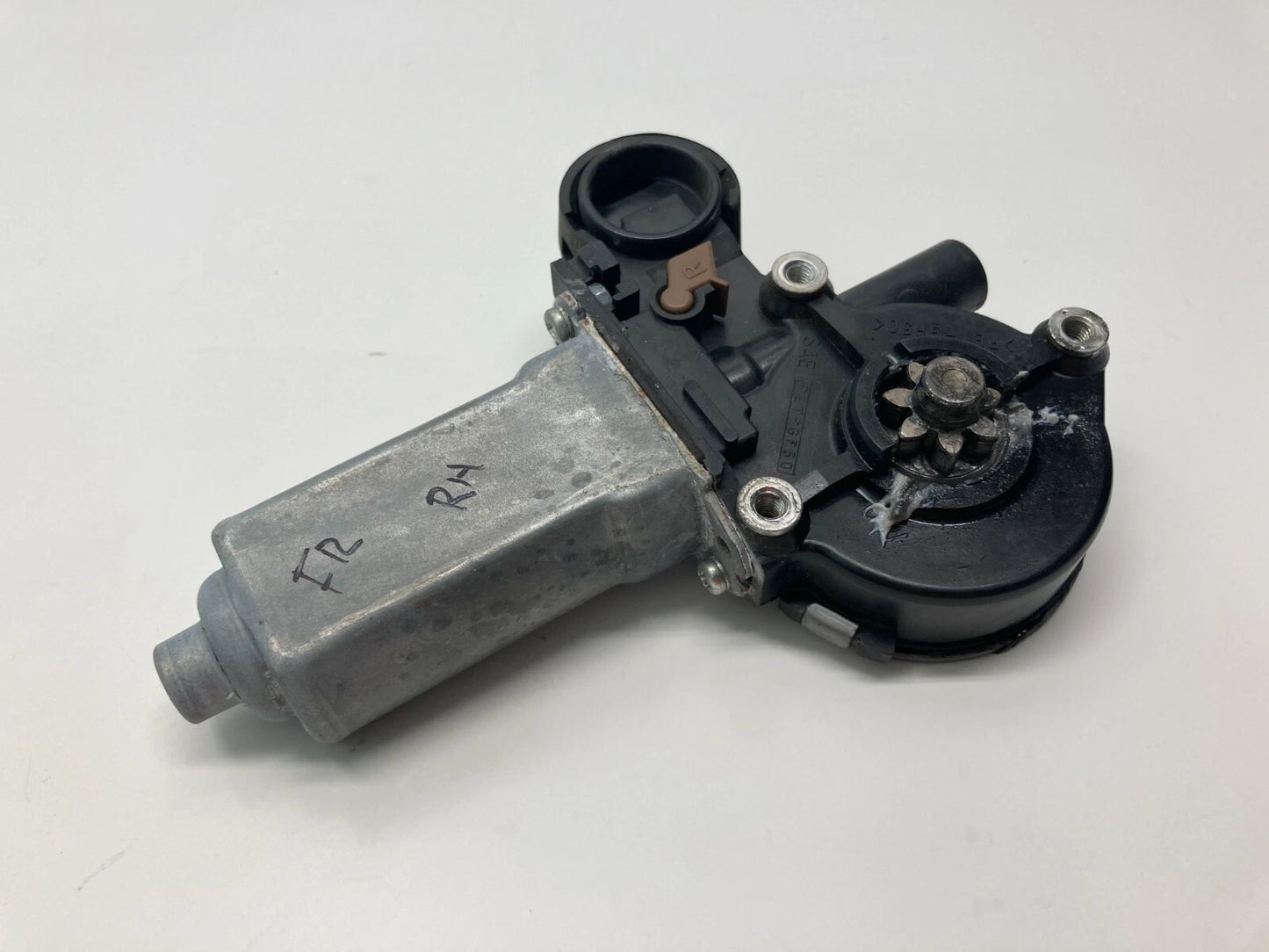 03-08 TOYOTA MATRIX COROLLA FRONT RIGHT SIDE DOOR WINDOW MOTOR 85710-AA050 OEM