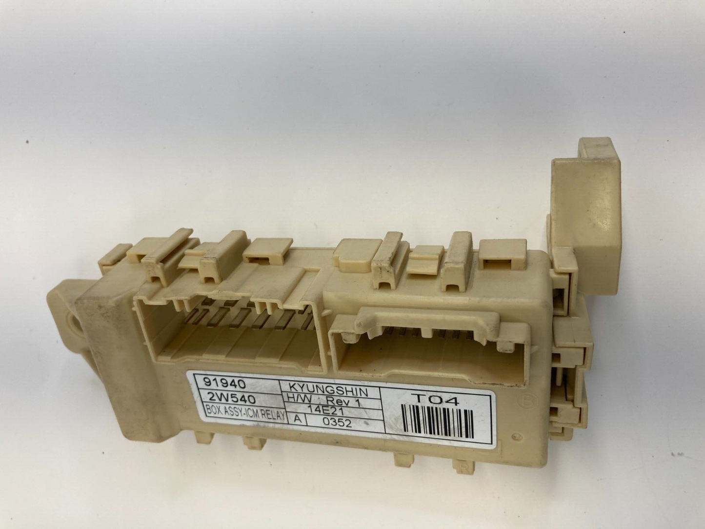 2013-2015 Hyundai Santa Fe 3.3L V6 Interior Cabin ICM Junction Fuse Relay Box