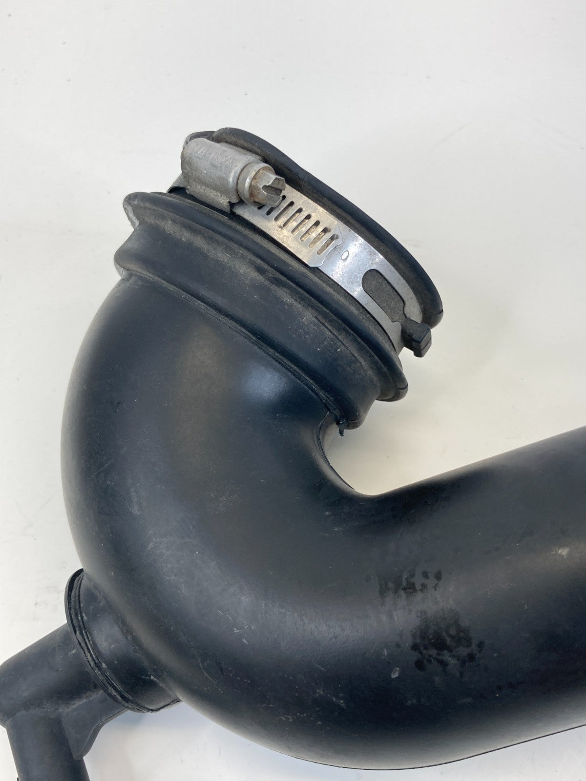 2013-2018 Ford C-Max Hybrid 2.0L Air Cleaner Hose Tube Duct DG93-9R504-AB OEM