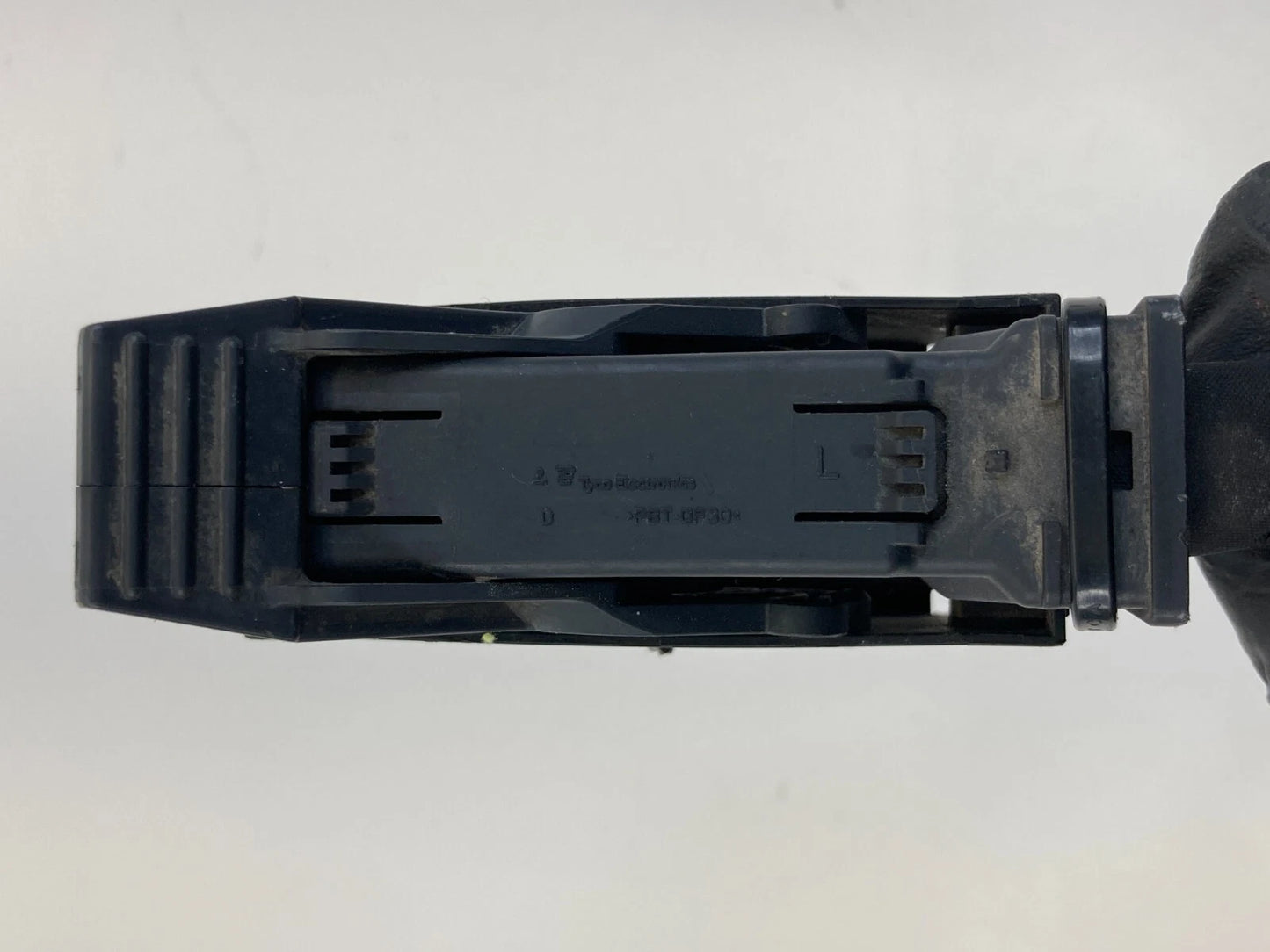 11 12 Hyundai Elantra 1.8L A T ABS Anti Lock Brake Pump Plug Connector Pigtail