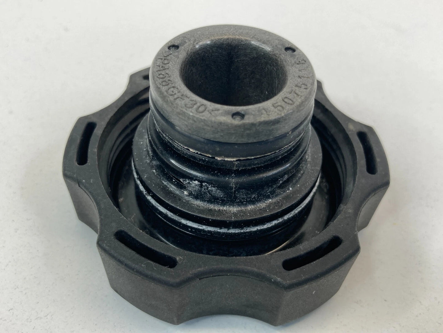 2002-2010 SATURN VUE 3.5L ENGINE RADIATOR COOLANT TANK CAP RADIATOR CAP 15075118