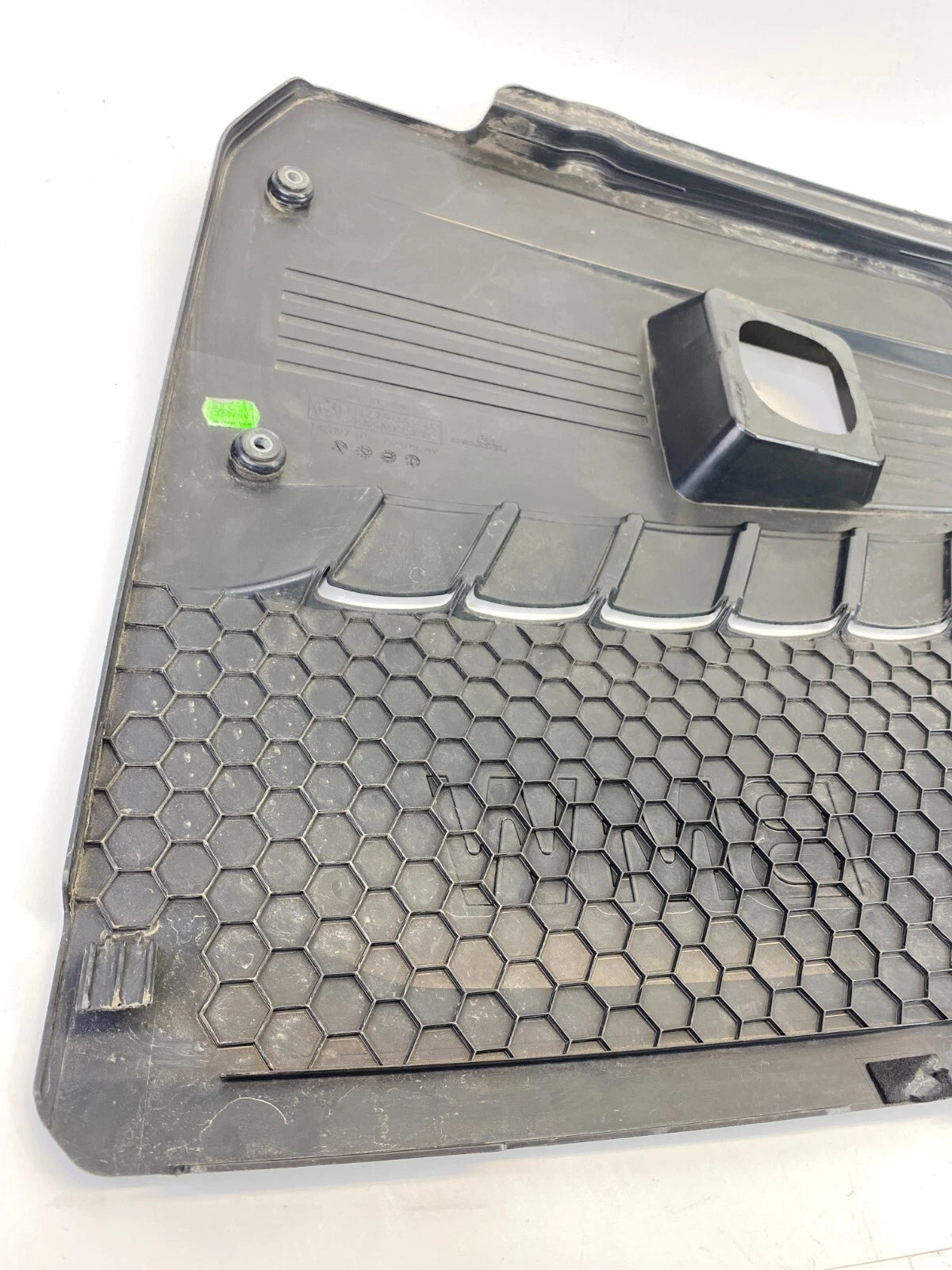 2011 2012 BMW X3 3.0L L6 ENGINE APPEARANCE COVER TRIM PANEL 11127584636-03 OEM