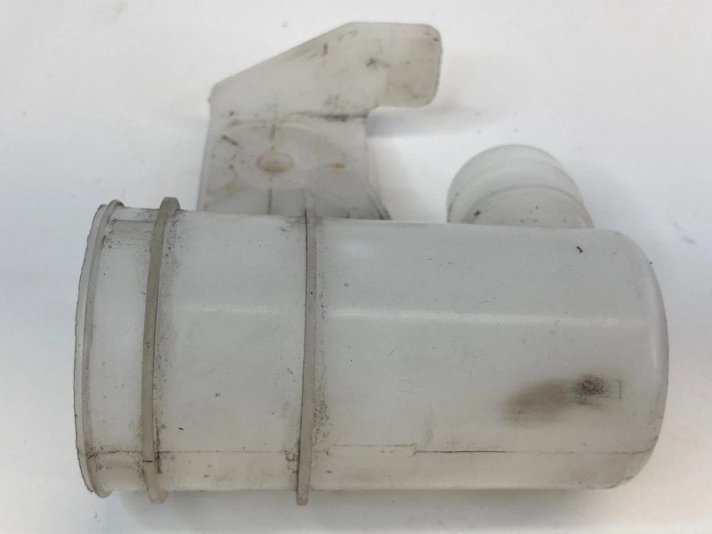 11-18 VOLKSWAGEN JETTA WINDSHIELD WIPER WASHER FLUID RESERVOIR TANK FILLER NECK