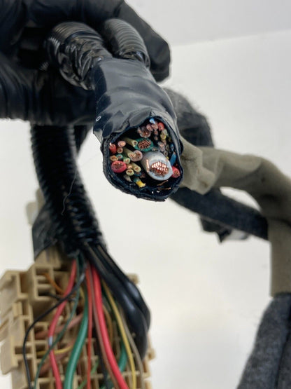 2013-2019 Nissan Sentra 1.8L L4 CVT Interior Cabin Dash Fuse Junction Relay Box