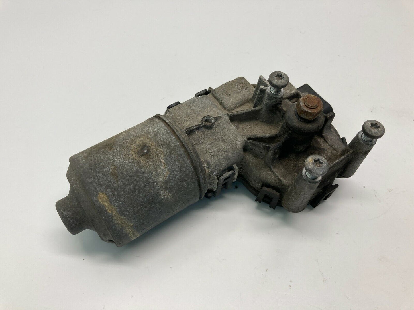 2001-2005 Volkswagen Passat 1.8L L4 Front Windshield Wiper Motor 0390241778 OEM