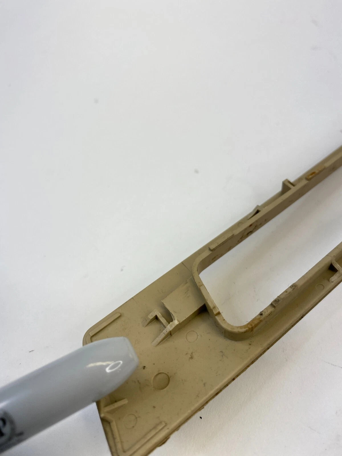 2006 06 BMW 330I DASH CUP DRINK HOLDER DECOR STRIP COVER TRIM 6957248 OEM