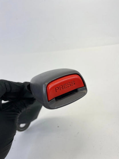 2000-2001 TOYOTA CELICA REAR RH PASSENGER SEAT BELT BUCKLE OEM FACTORY NSB1053