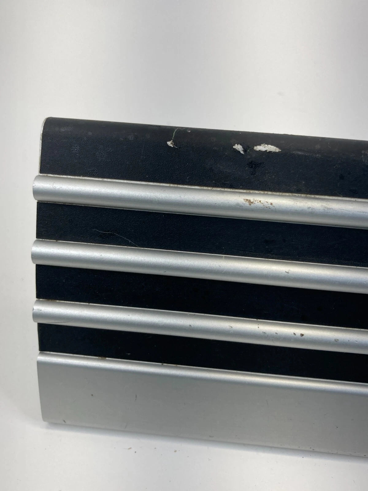 03-07 LAND ROVER RANGE ROVER REAR RIGHT SIDE DOOR TRIM STEP SILL SCUFF PLATE OEM