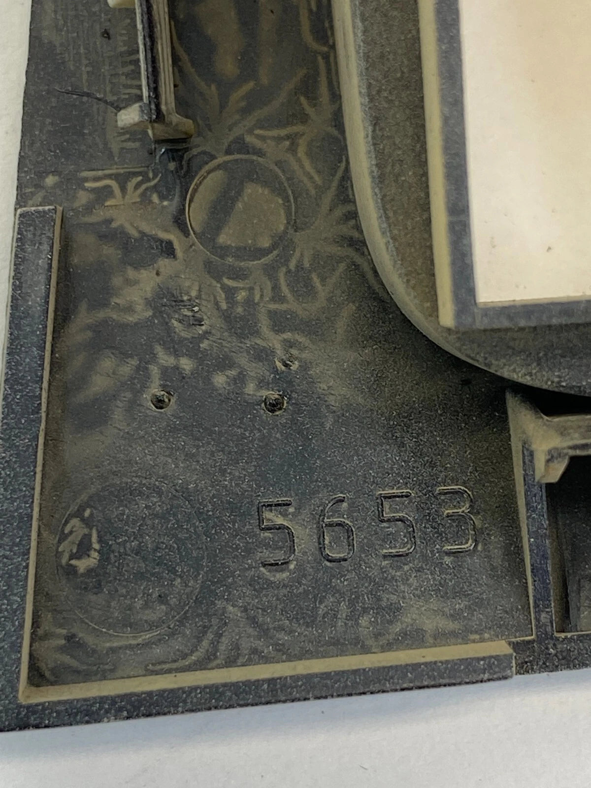 2007-2011 HYUNDAI SONATA SEDAN 4DR 2.4L DASH DIMMER TRACTION SWITCH COVER BEZEL