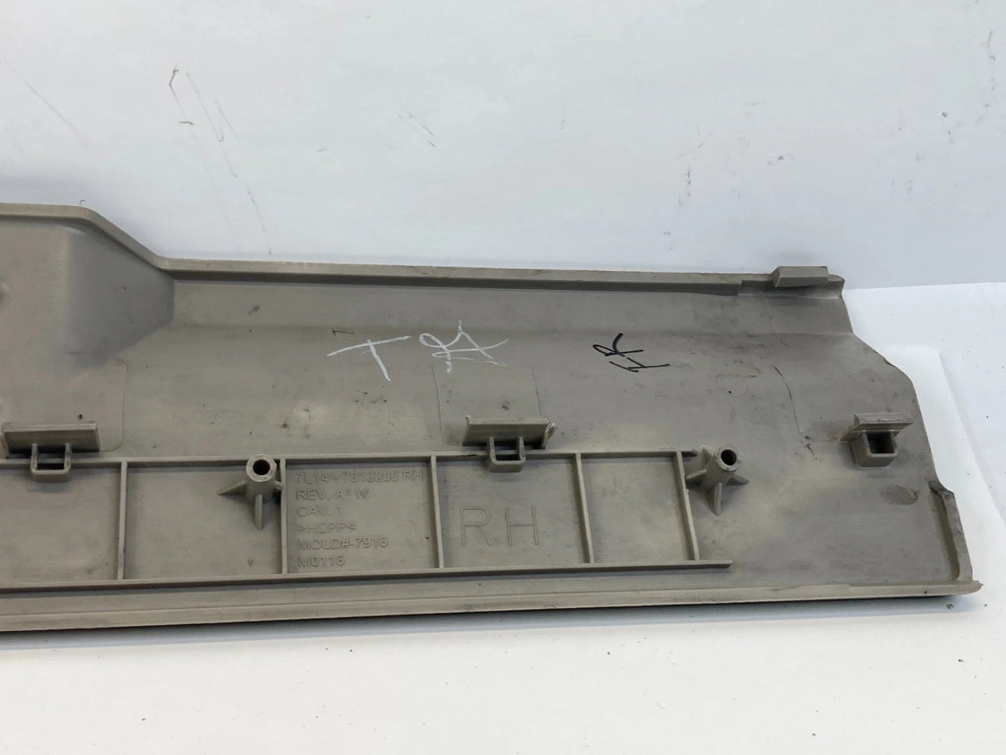 2007-2014 FORD EXPEDITION FRONT RIGHT PASSENGER DOOR SILL SCUFF PLATE OEM