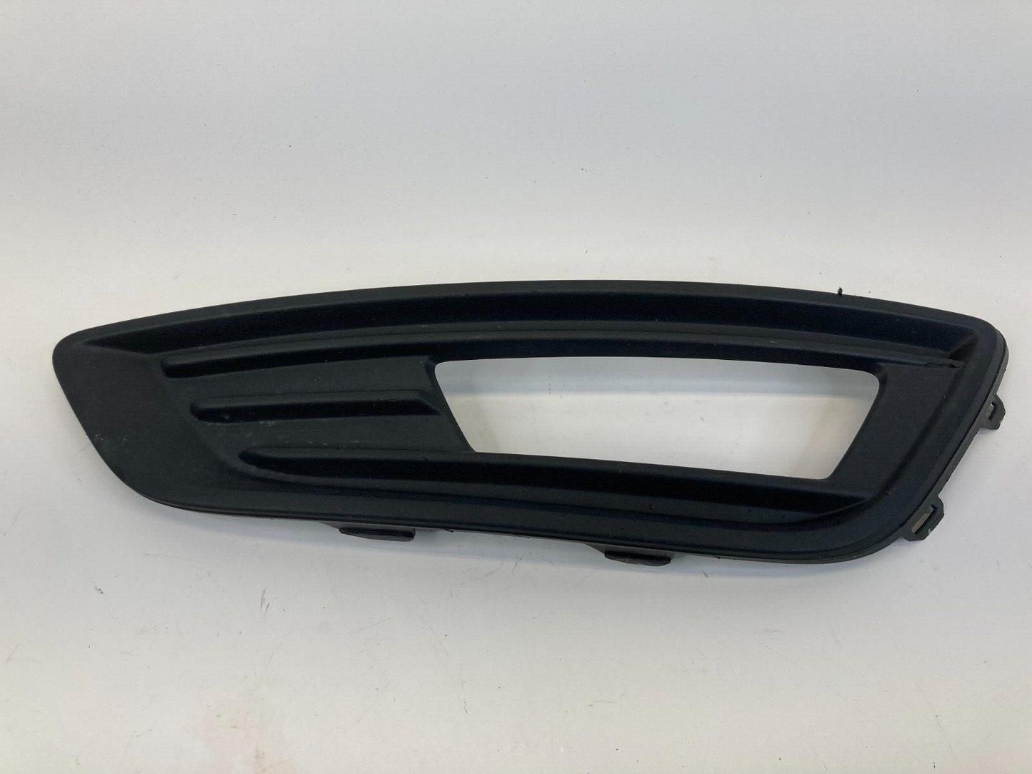 2015-2018 Ford Focus Front Left Side Fog Light Bumper Cover Trim F1EB-15A299-A