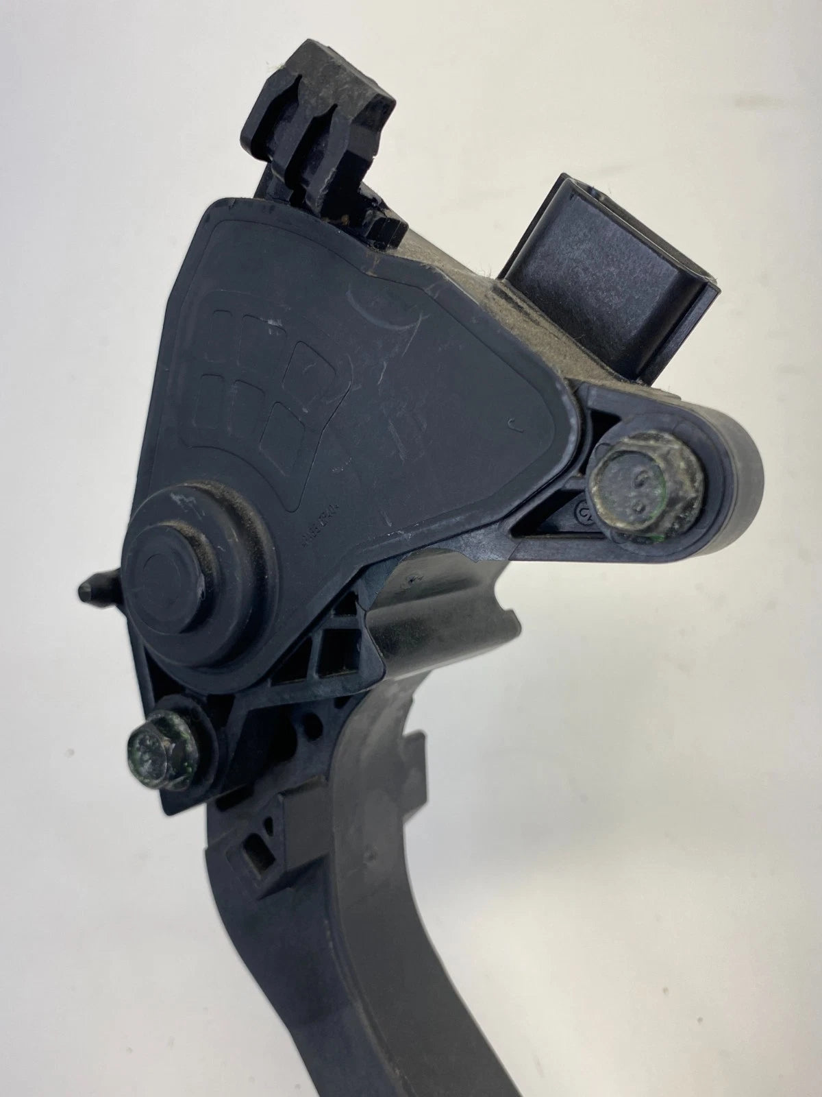 2013-2019 NISSAN SENTRA S SV SR SL ACCELERATOR GAS PEDAL ASSEMBLY 18002-3RA0 OEM
