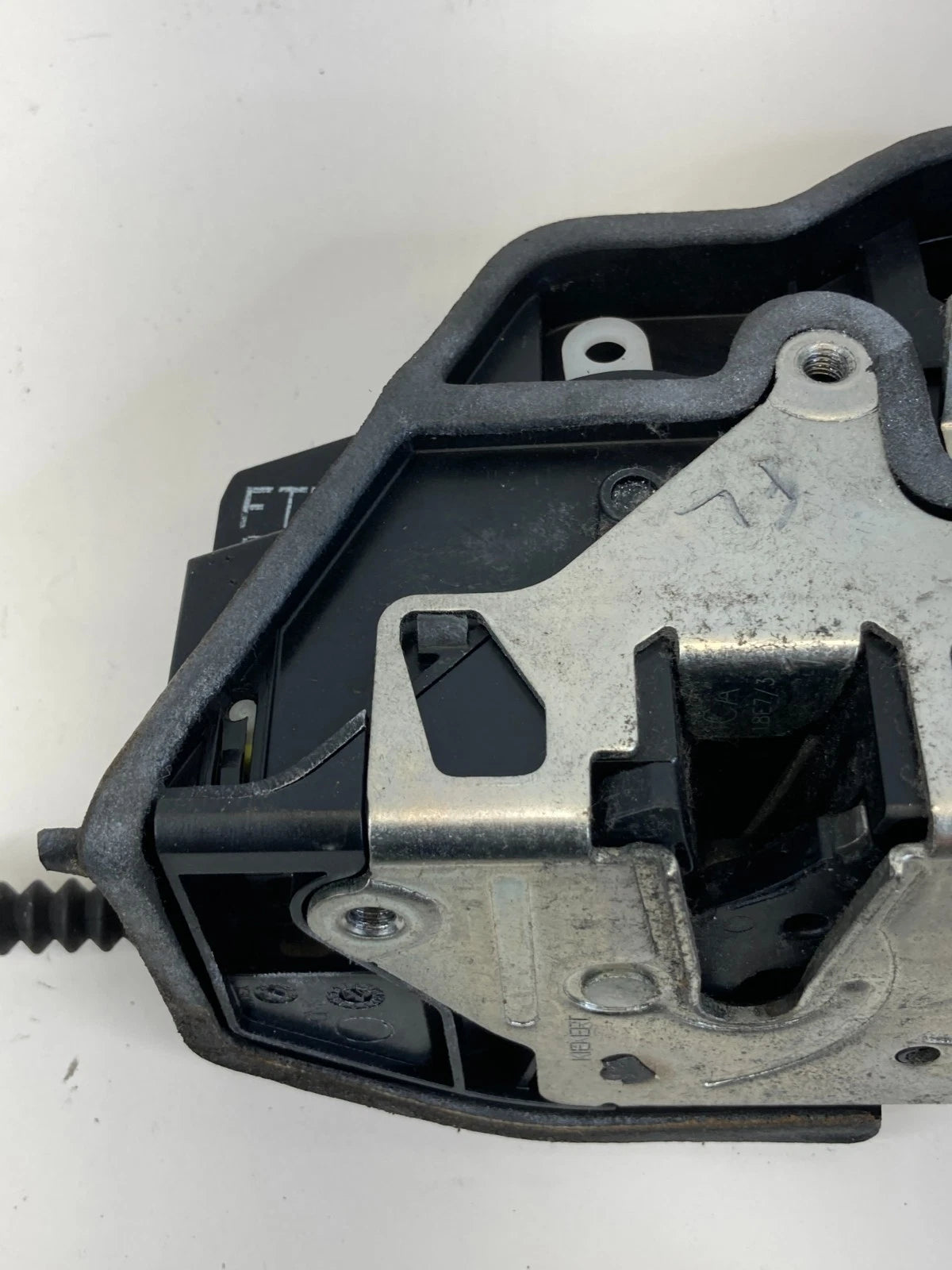 2004-2007 BMW 525I FRONT LEFT DRIVER SIDE DOOR LOCK LATCH ACTUATOR OEM 7167071