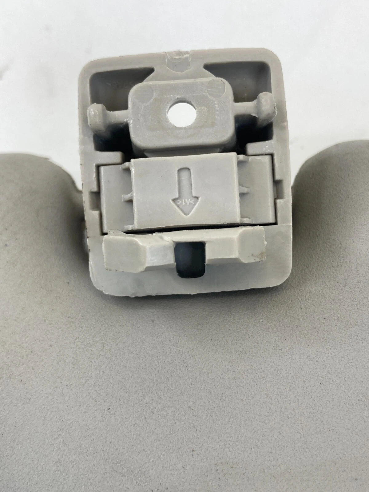 10-13 KIA SOUL WITHOUT SUNROOF RIGHT PASSENGER SUNVISOR SUN VISOR GREY RH