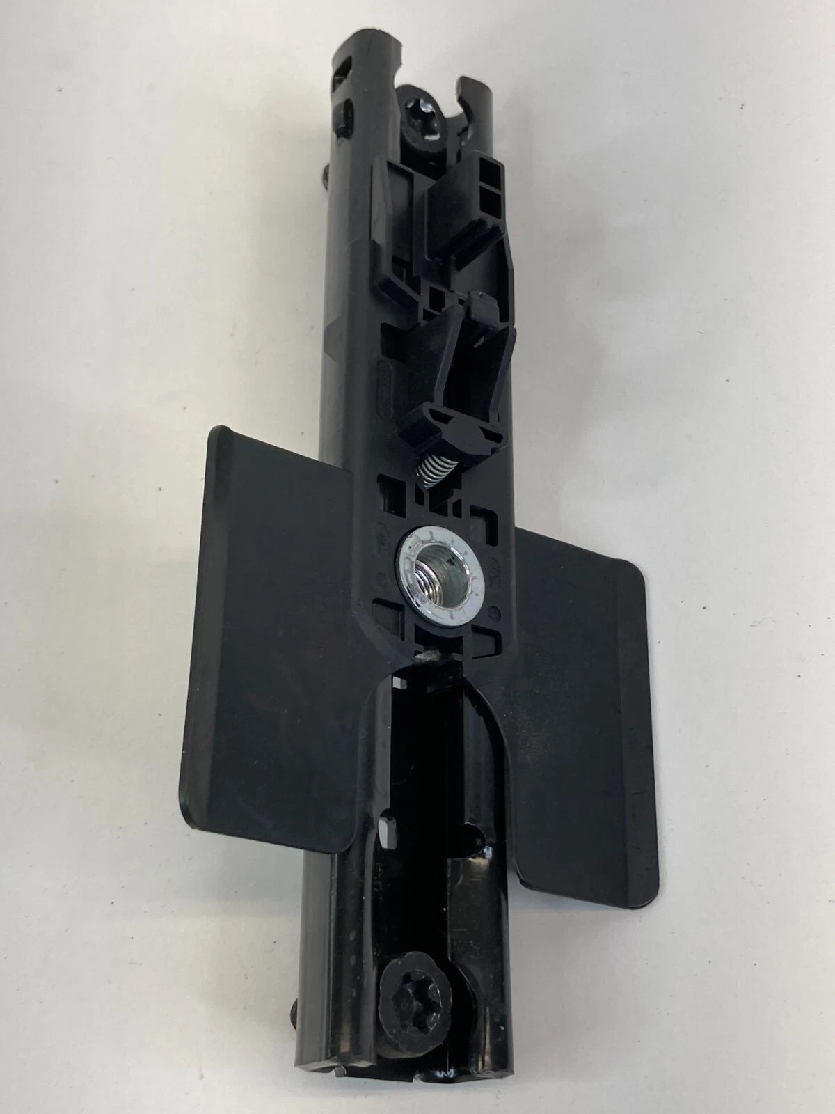 2012-2018 FORD FOCUS FRONT RIGHT SEAT BELT HEIGHT ADJUSTER AM51-611C46-AB OEM