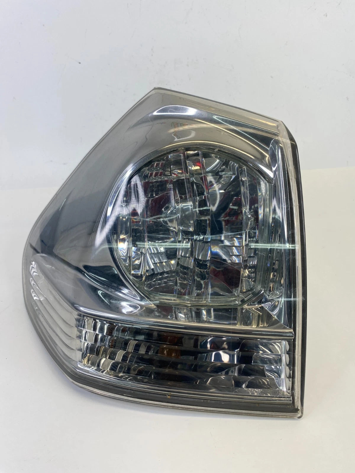 2007-2009 LEXUS RX350 LEFT DRIVER SIDE QUARTER PANEL MOUNTED TAIL LIGHT OEM