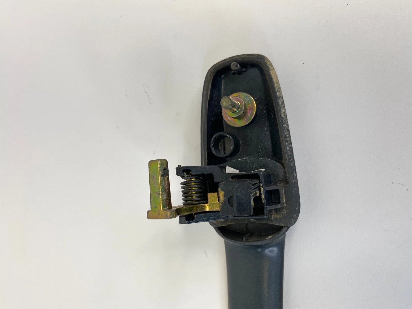 2003-2005 MAZDA6 MAZDA 6 REAR RIGHT SIDE EXTERIOR DOOR HANDLE ASSEMBLY RR RH OEM
