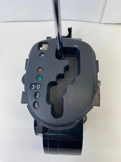 2007-2011 TOYOTA YARIS HATCHBACK FLOOR SHIFT SHIFTER GEAR SELECTOR ASSY OEM