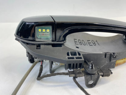 2006 06 BMW 330I REAR RIGHT SIDE EXTERIOR OUTER DOOR HANDLE 7770-8607 OEM