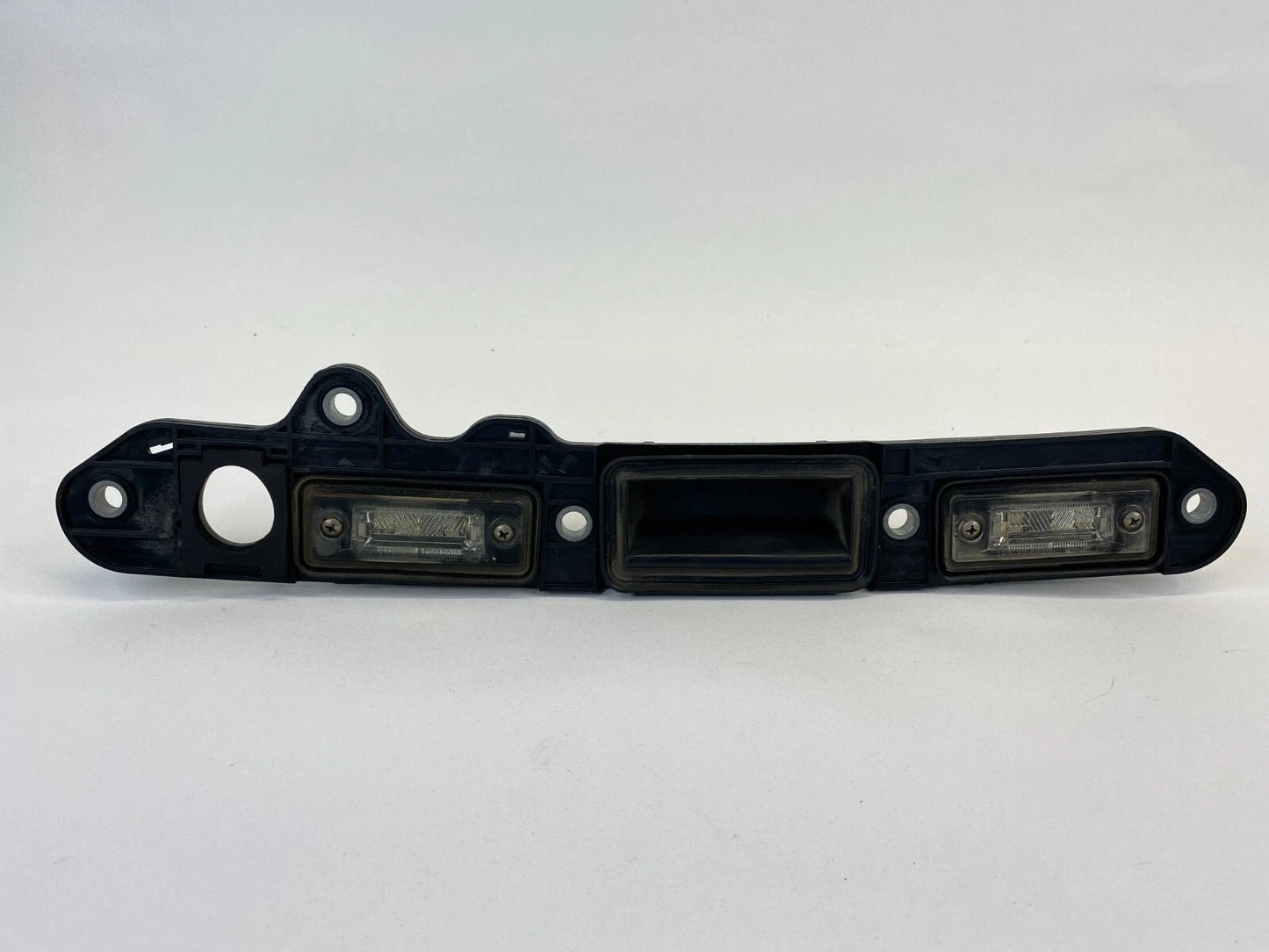 2007-2010 VOLKSWAGEN PASSAT SEDAN REAR TAILGATE LICENSE PLATE LIGHT LAMP OEM