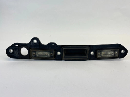 2007-2010 VOLKSWAGEN PASSAT SEDAN REAR TAILGATE LICENSE PLATE LIGHT LAMP OEM