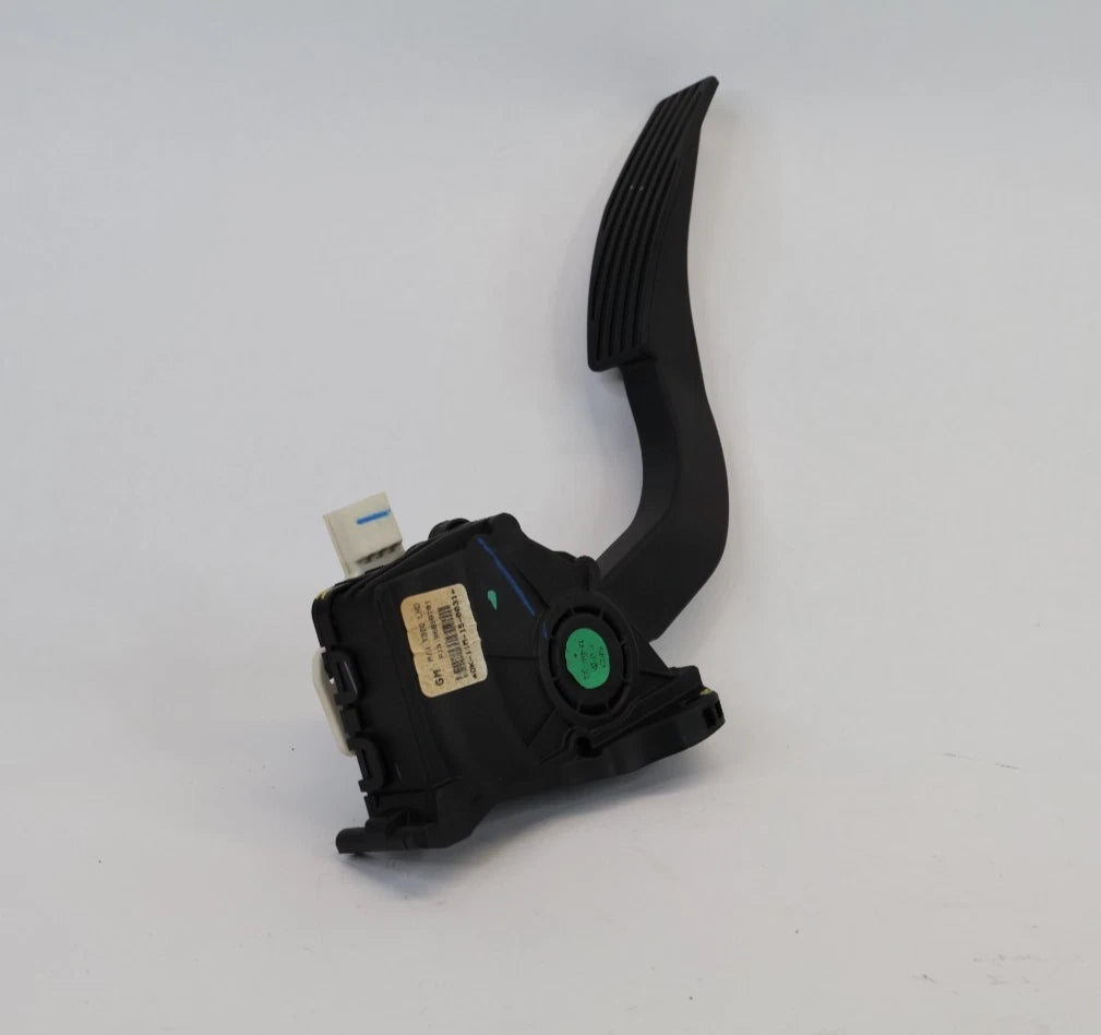 2012-2020 CHEVROLET SONIC 1.8L GAS ACCELERATOR PEDAL ASSEMBLY OEM 96858781