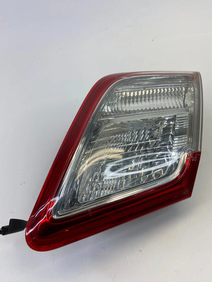 10 11 TOYOTA CAMRY RIGHT PASSENGER INNER TAILLIGHT TAIL LIGHT LAMP 949-531-20