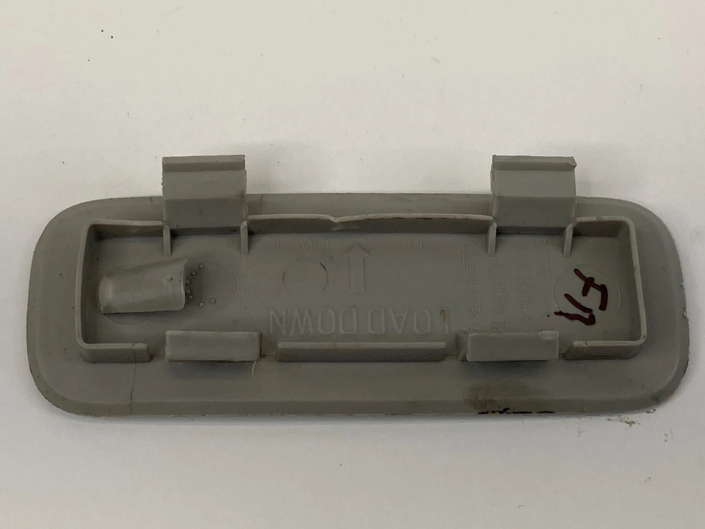 2009 2010 VOLKSWAGEN ROUTAN FRONT RIGHT INTERIOR DOOR PANEL SCREW TRIM COVER OEM