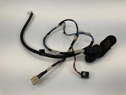 2002-2006 TOYOTA CAMRY REAR RIGHT DOOR HARNESS WIRE WIRING 82153-AA030-C OEM