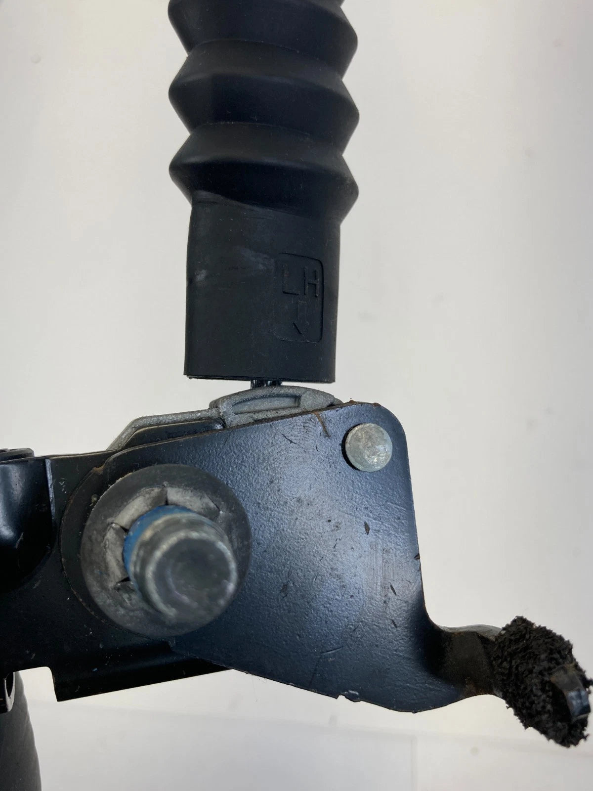 11-14 HYUNDAI SONATA FRONT LEFT DRIVER SEAT BELT BUCKLE TENSIONER 34098739G OEM