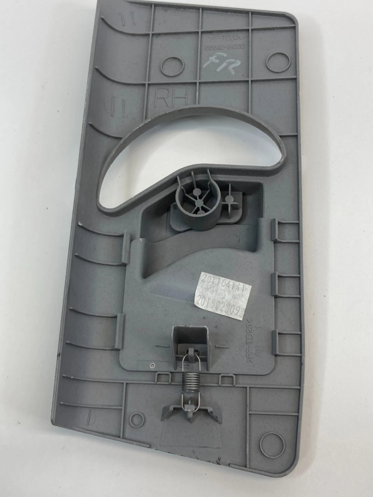 12-17 HYUNDAI ACCENT SEDAN FRONT RIGHT SEAT BELT ADJUSTER COVER CAP 85842-1R02