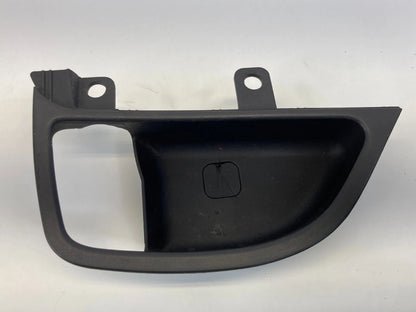 11-16 HYUNDAI ELANTRA REAR LEFT INNER DOOR HANDLE BEZEL COVER 83611-MD100 OEM