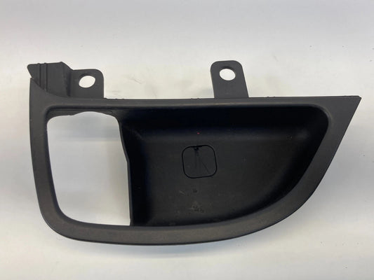 11-16 HYUNDAI ELANTRA REAR LEFT INNER DOOR HANDLE BEZEL COVER 83611-MD100 OEM