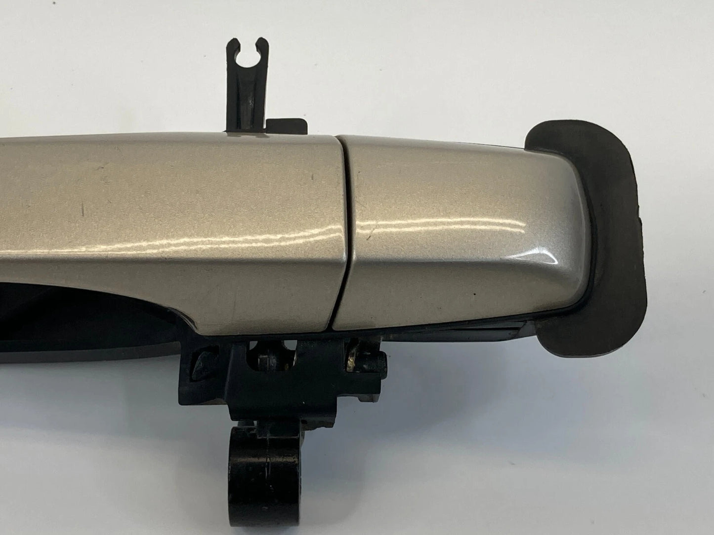 2004-2008 CADILLAC SRX REAR RIGHT SIDE EXTERIOR OUTSIDE DOOR HANDLE D-800138 OEM