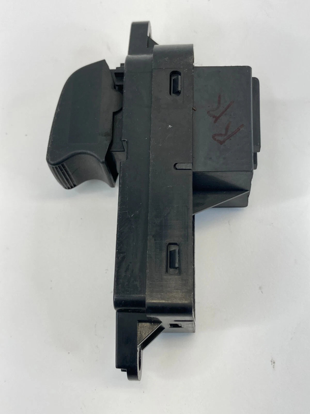 2006-2010 MAZDA6 MAZDA 6 REAR RIGHT PASSENGER WINDOW BUTTON SWITCH C235-66-370