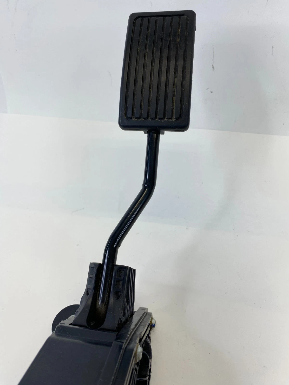 2007-2013 ACURA MDX 3.7L ACCELERATOR GAS PEDAL TRAVEL SENSOR ASSEMBLY OEM