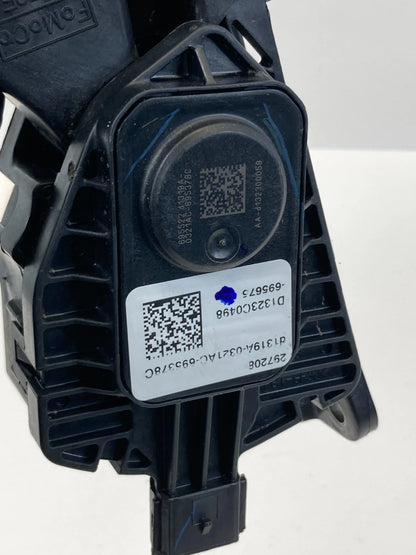 2013-2019 FORD TAURUS ACCELERATOR PEDAL GAS ASSEMBLY D1323C0498 OEM