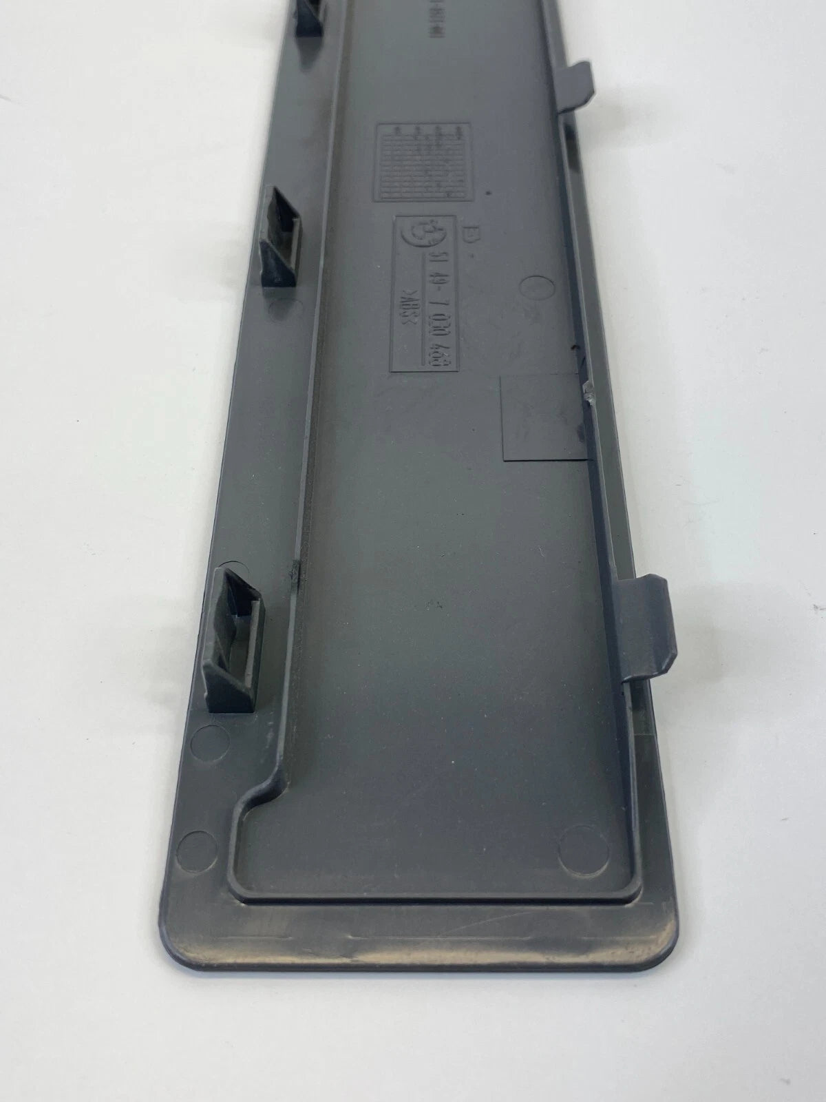 02-05 BMW 745I 745LI REAR TRUNK LID LIGHT ACCESS COVER BEZEL PANEL 51497030468