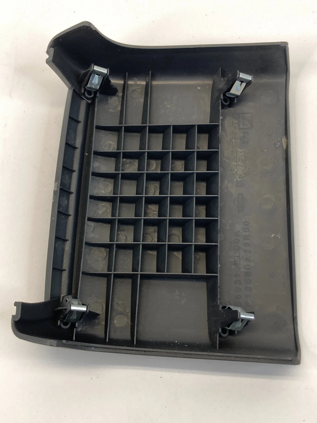 07 08 09 10 11 12 NISSAN VERSA REAR CENTER CONSOLE END TRIM COVER CAP 96931EL00A
