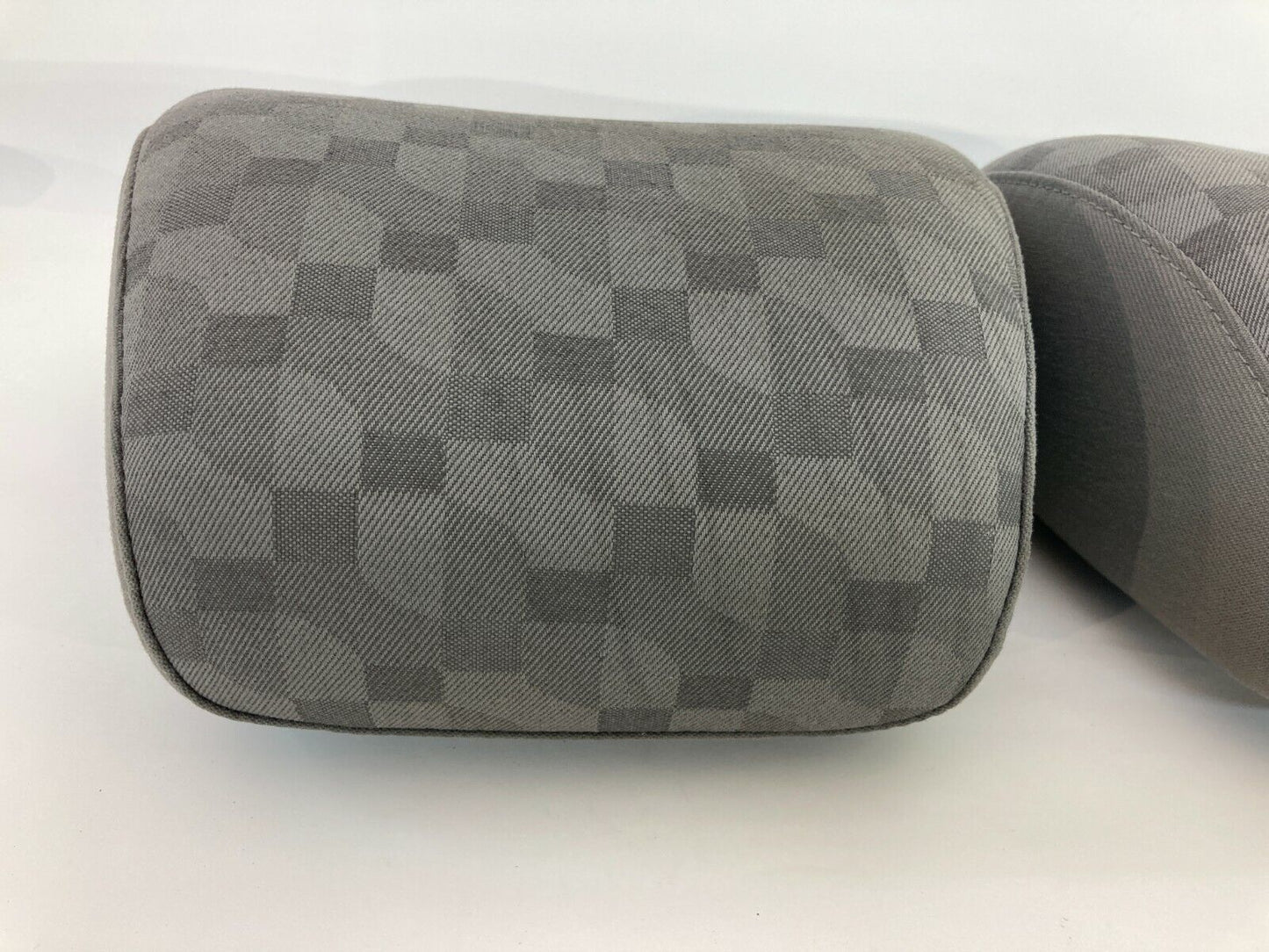 2008 2009 Chevrolet Equinox Front Seat Headrest Left Right Head Rest Set RH LH