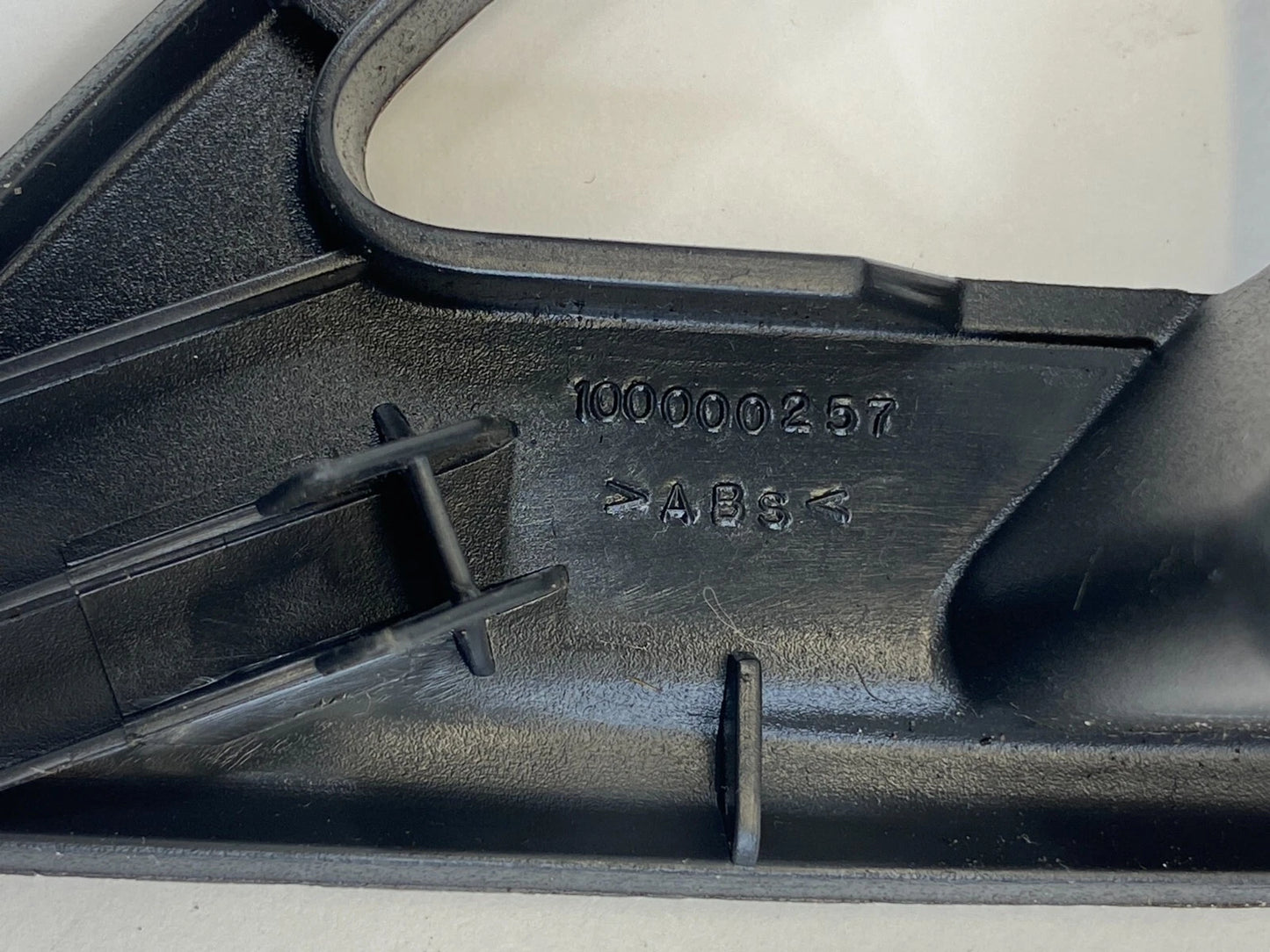 2009 2010 DODGE JOURNEY FRONT LEFT INTERIOR DOOR HANDLE BEZEL TRIM 100000257 OEM